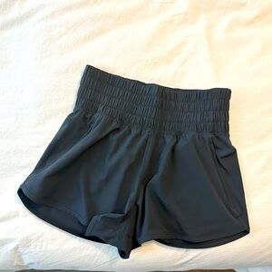 Abercrombie YPB motion TEK Unlined Ultra HighRise Workout Short size sm black
